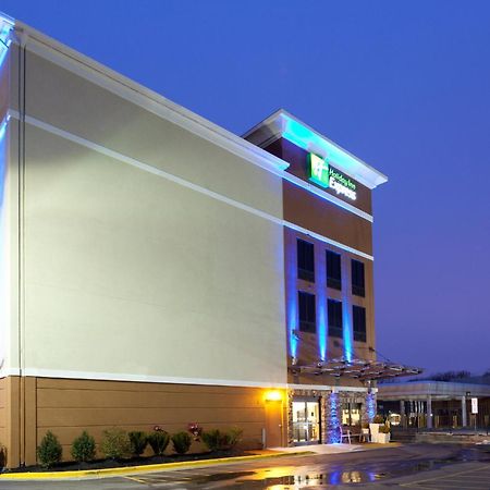 Holiday Inn Express Washington Dc-Bw Parkway By Ihg Hyattsville Esterno foto