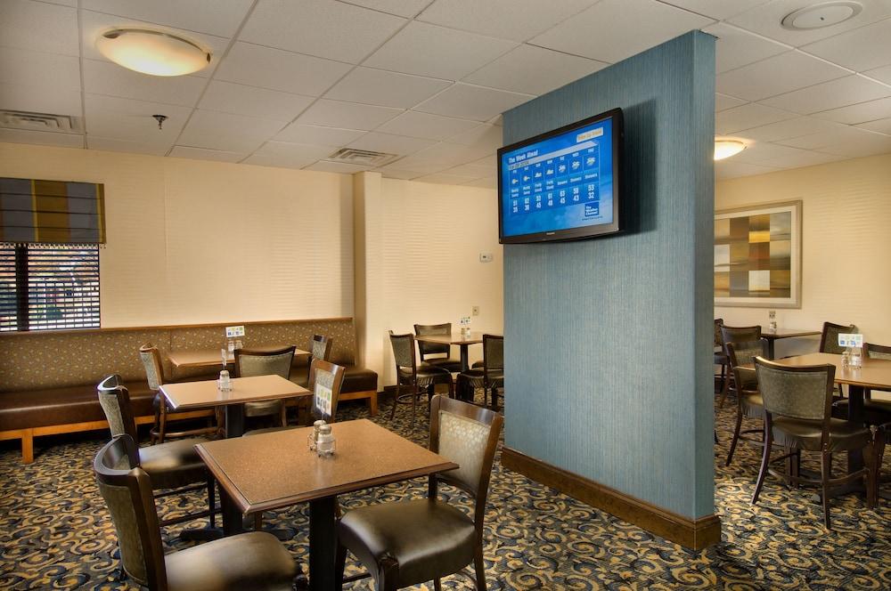 Holiday Inn Express Washington Dc-Bw Parkway By Ihg Hyattsville Esterno foto