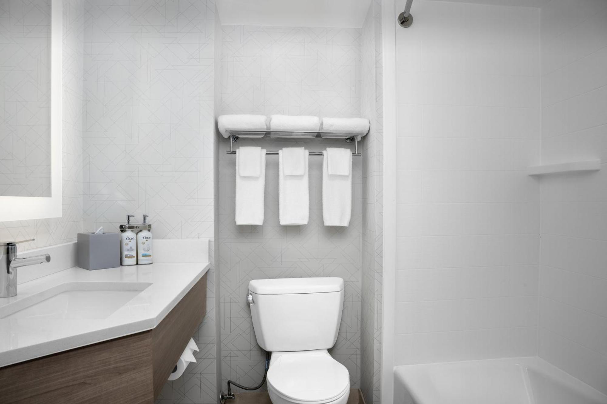 Holiday Inn Express Washington Dc-Bw Parkway By Ihg Hyattsville Esterno foto