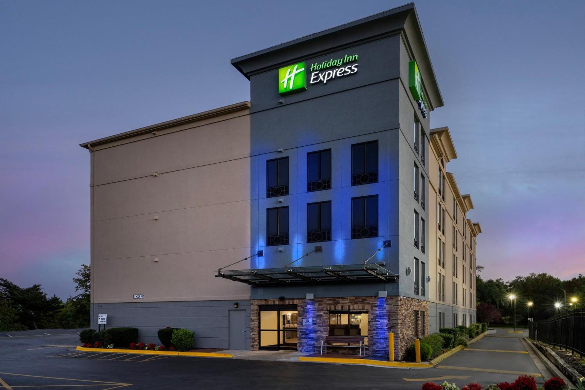 Holiday Inn Express Washington Dc-Bw Parkway By Ihg Hyattsville Esterno foto