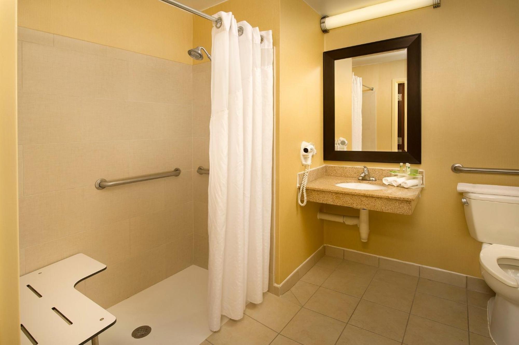 Holiday Inn Express Washington Dc-Bw Parkway By Ihg Hyattsville Esterno foto