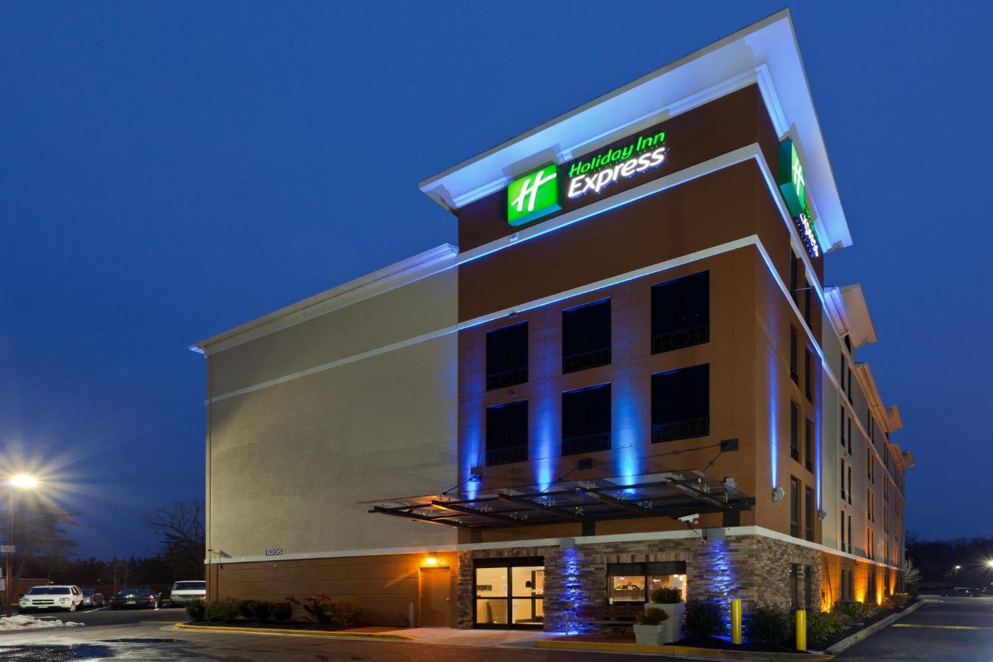 Holiday Inn Express Washington Dc-Bw Parkway By Ihg Hyattsville Esterno foto