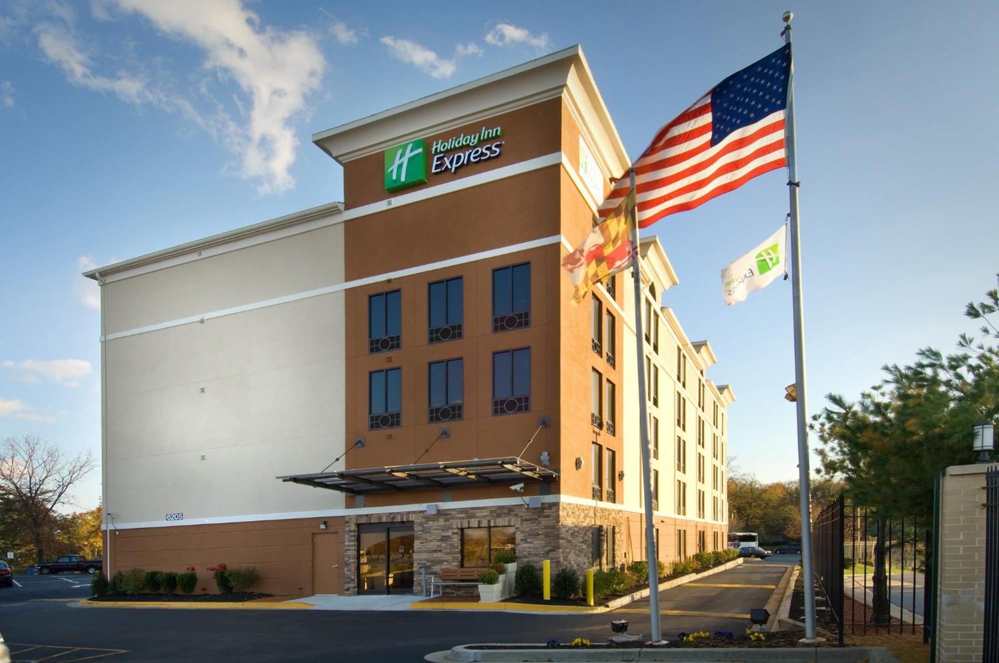 Holiday Inn Express Washington Dc-Bw Parkway By Ihg Hyattsville Esterno foto