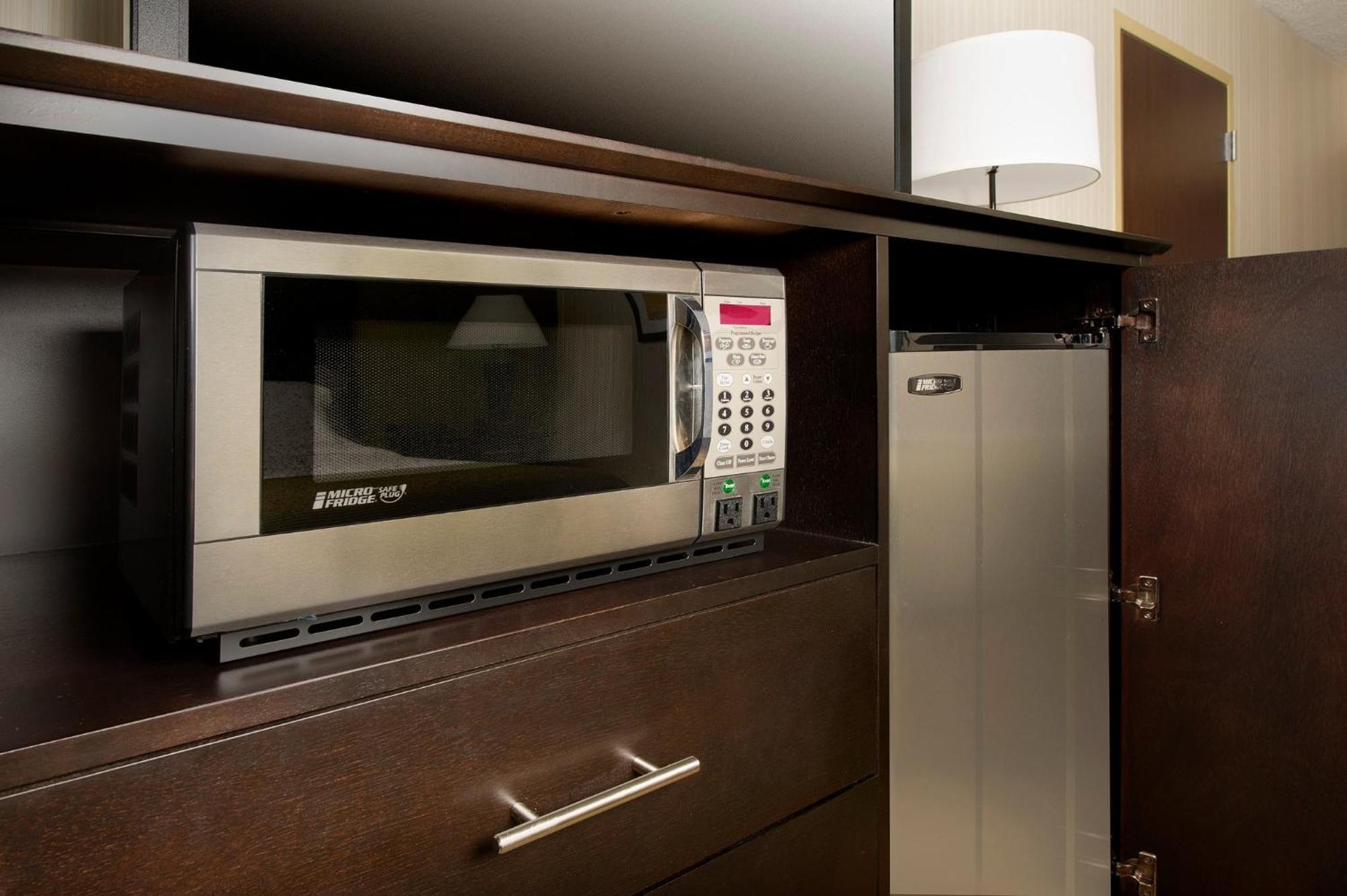 Holiday Inn Express Washington Dc-Bw Parkway By Ihg Hyattsville Esterno foto