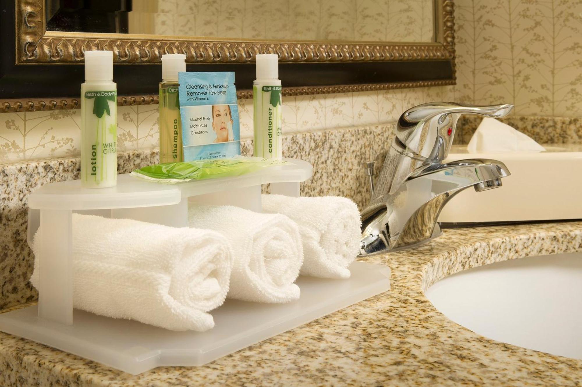 Holiday Inn Express Washington Dc-Bw Parkway By Ihg Hyattsville Esterno foto
