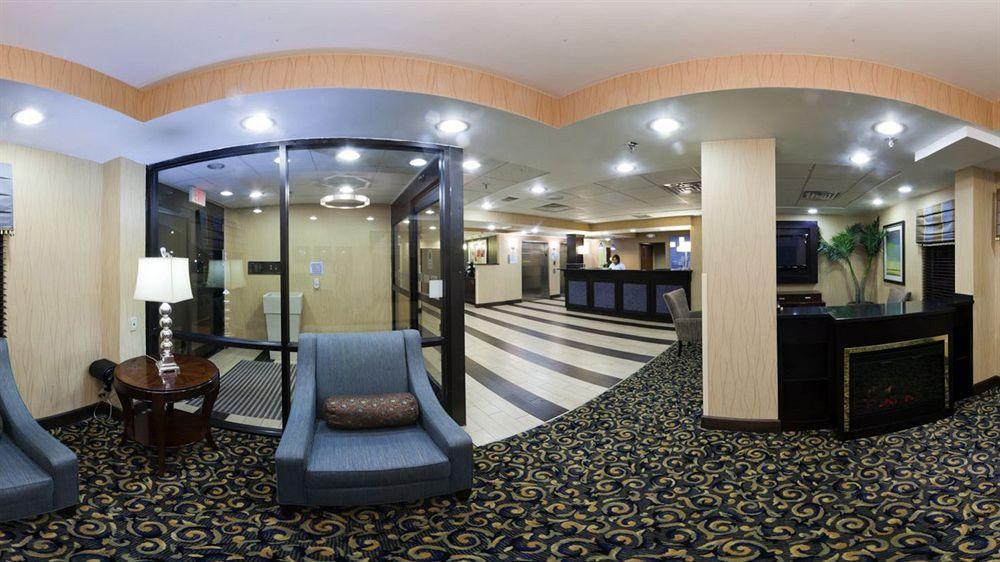 Holiday Inn Express Washington Dc-Bw Parkway By Ihg Hyattsville Esterno foto