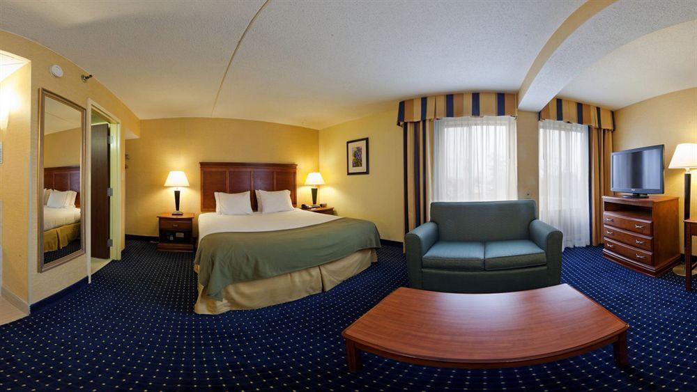 Holiday Inn Express Washington Dc-Bw Parkway By Ihg Hyattsville Esterno foto