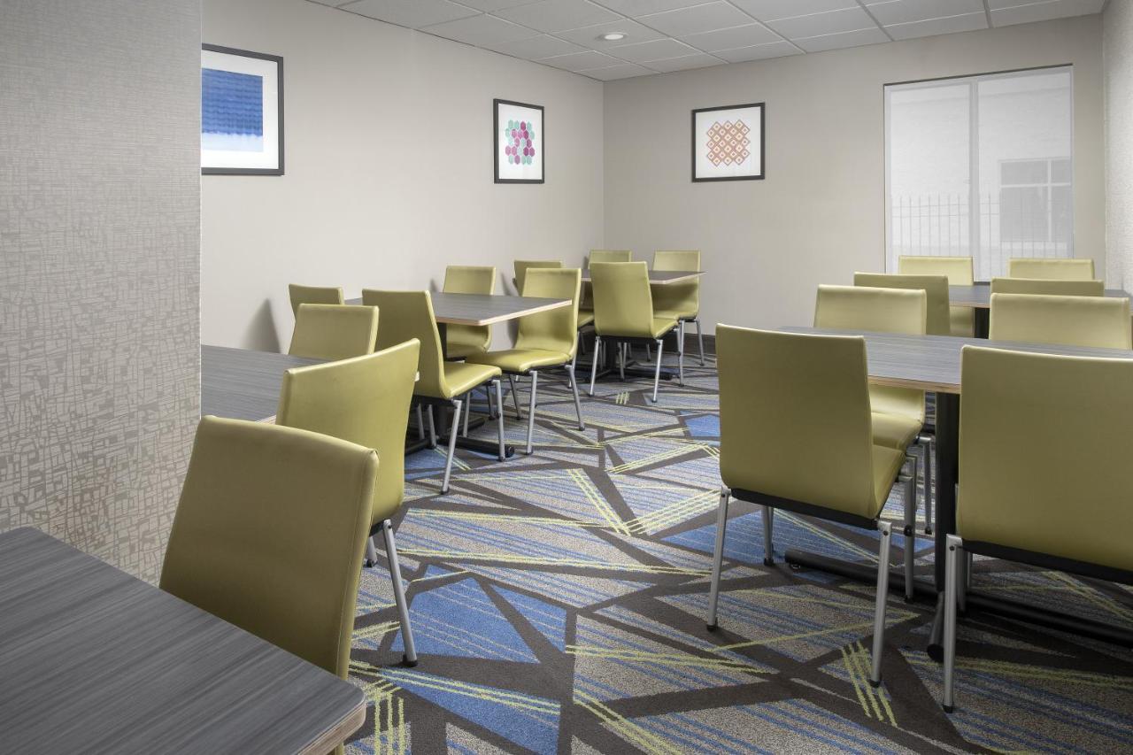 Holiday Inn Express Washington Dc-Bw Parkway By Ihg Hyattsville Esterno foto
